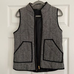 Herringbone vest with patch pockets